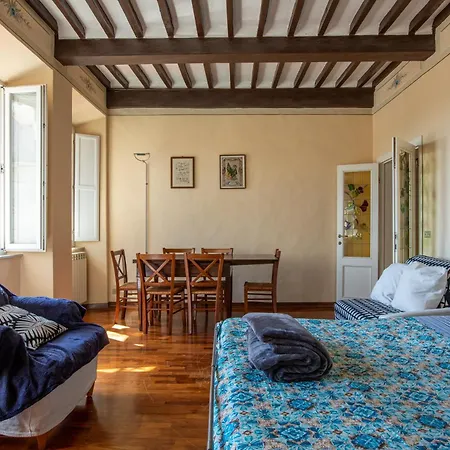Vista Unica Con Parquet - Centro Lägenhet Siena